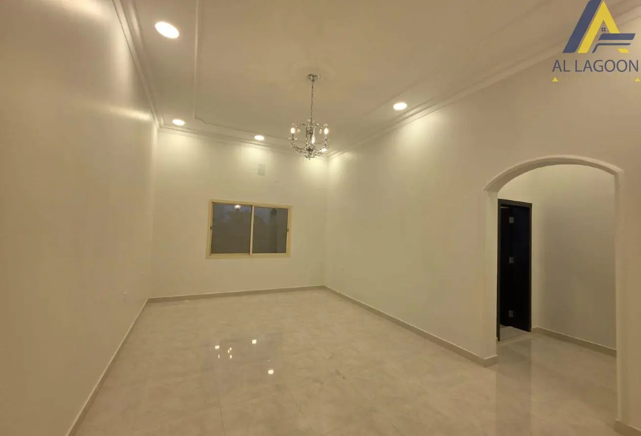Distinctive Villa for Sale in Hidd – Corner, 2 Commercial Streets