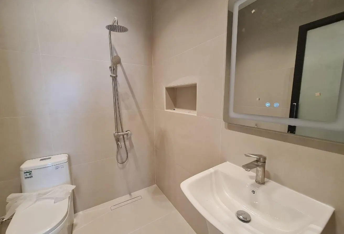 Brand New Villa for Sale in Busaiteen