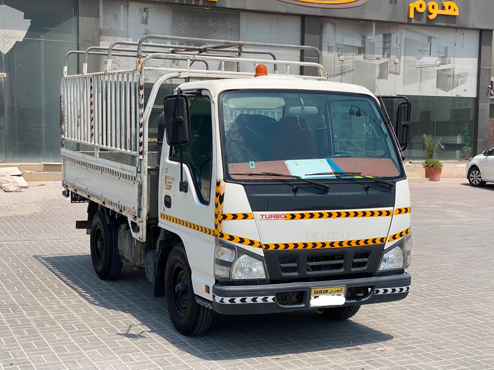 Isuzu QKR 2016 (White)