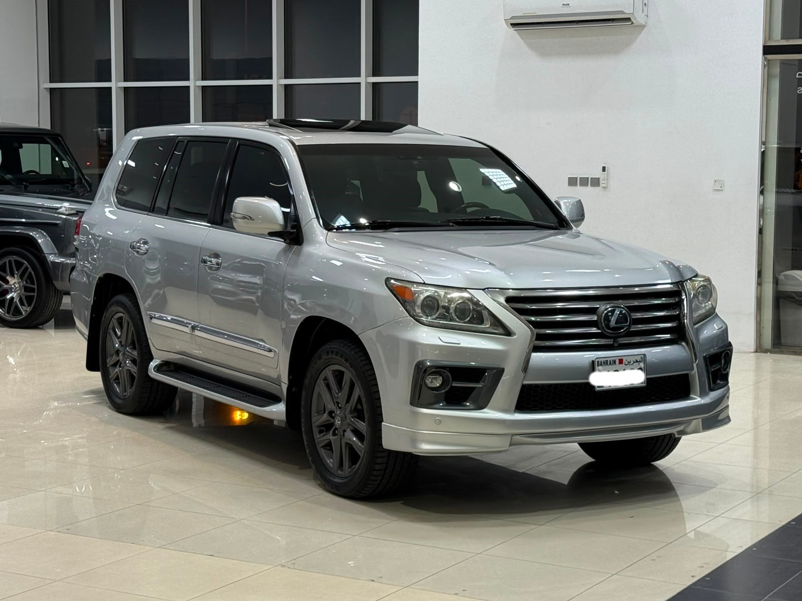 Lexus LX-570 S 2015 (Silver)