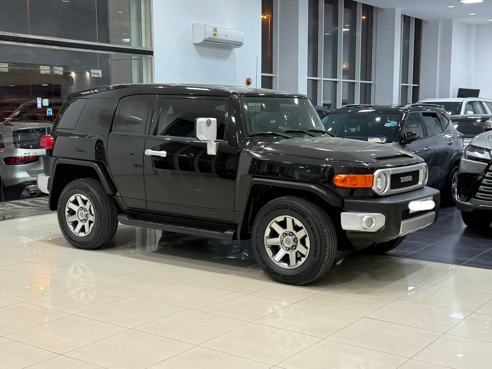 Toyota FJ Cruiser 2016 (Black)