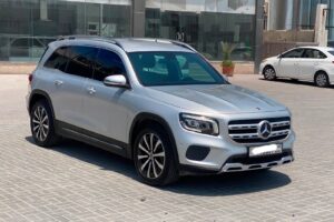 Mercedes Benz GLB-200 / 2021 (Silver)