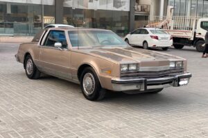 أولدزموبيل تورونادو 1984 (بني)