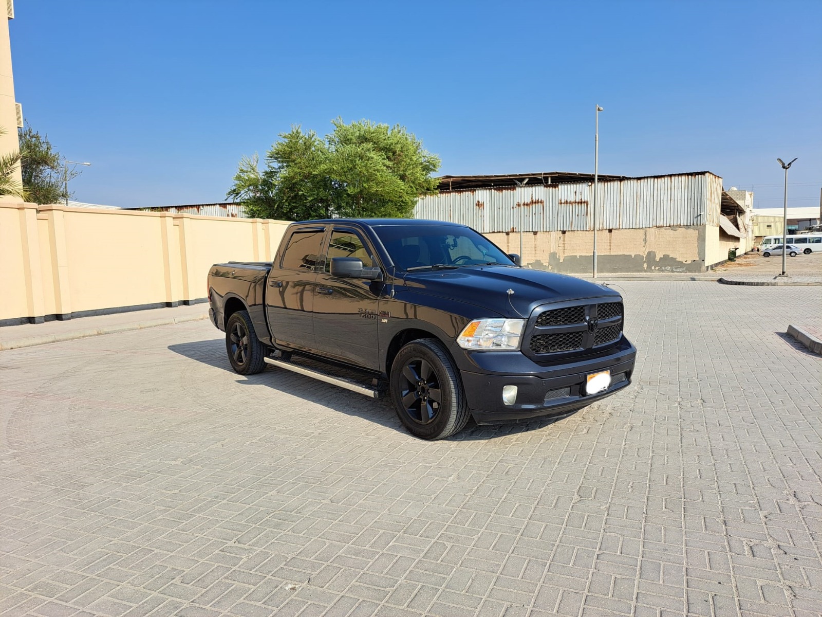 Dodge Ram SLT 2017 (Black)