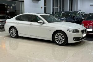 BMW 520i 2016 (White)