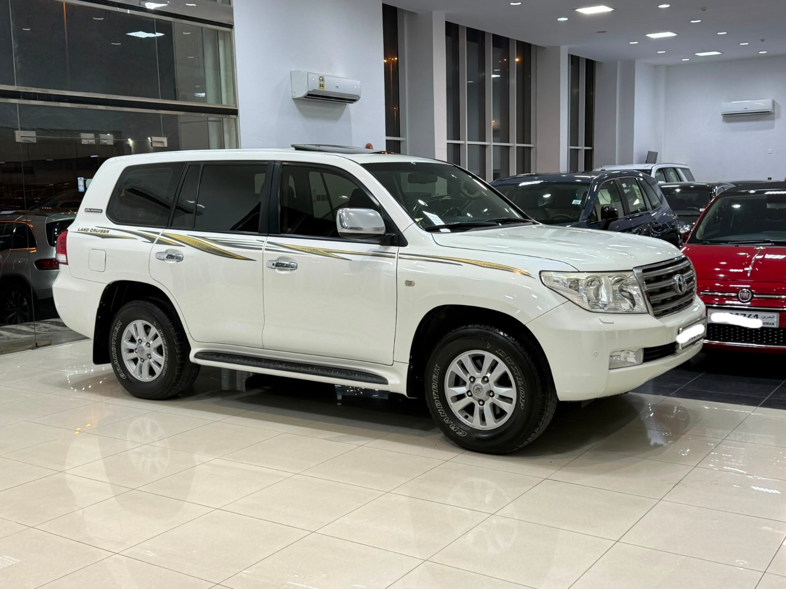 Toyota Land Cruiser GX-R 2010 (White)