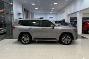 Toyota Land Cruiser GX-R 2022 (Bronze)