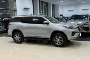 Toyota Fortuner / 2024 (Silver)