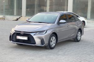 Toyota Yaris 2023 (Silver)