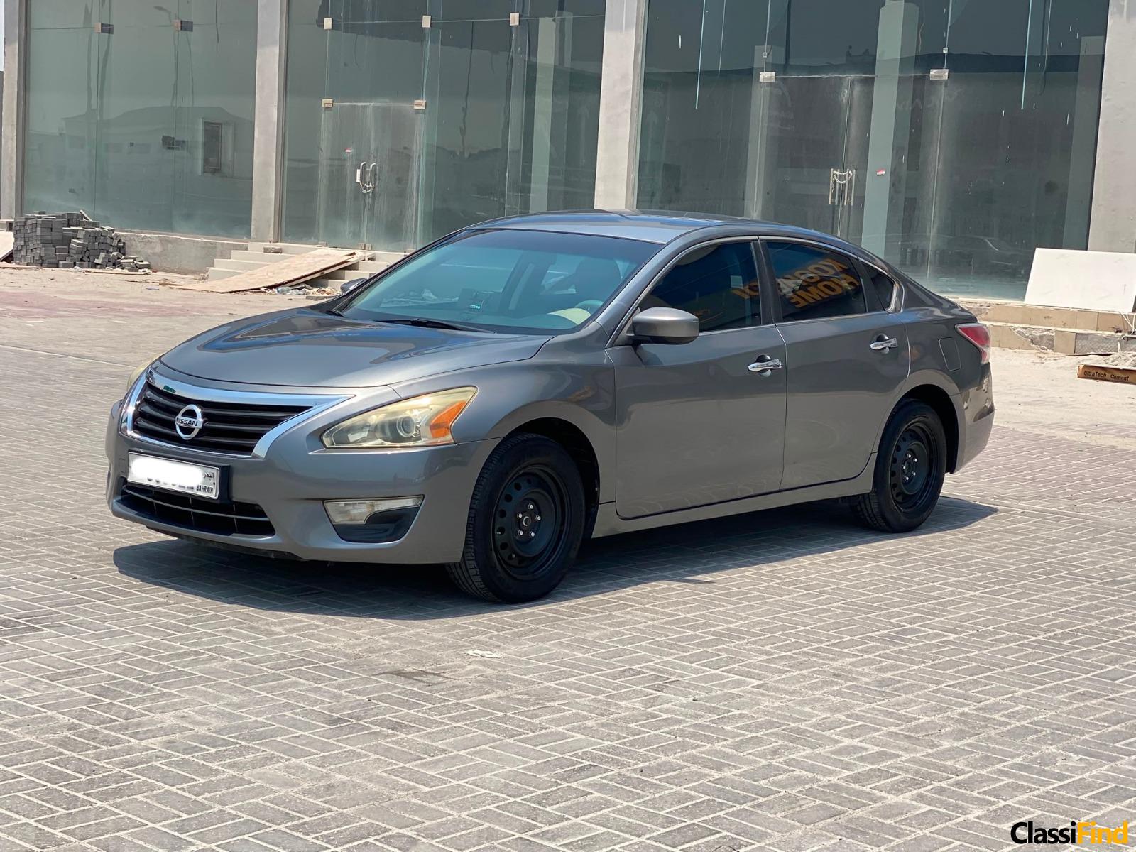 Nissan Altima 2016 (Grey)