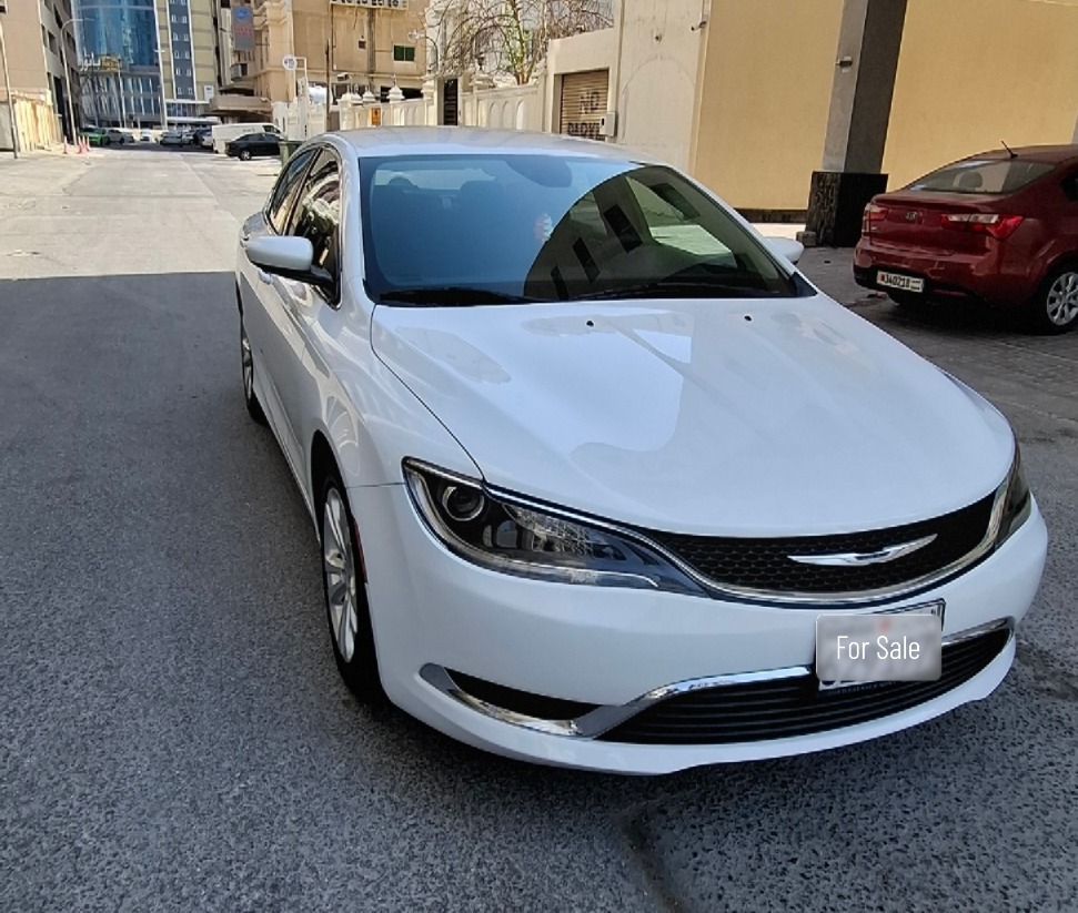 2017 Chrysler 200C – 55,000 KM – Excellent Condition urgent sale