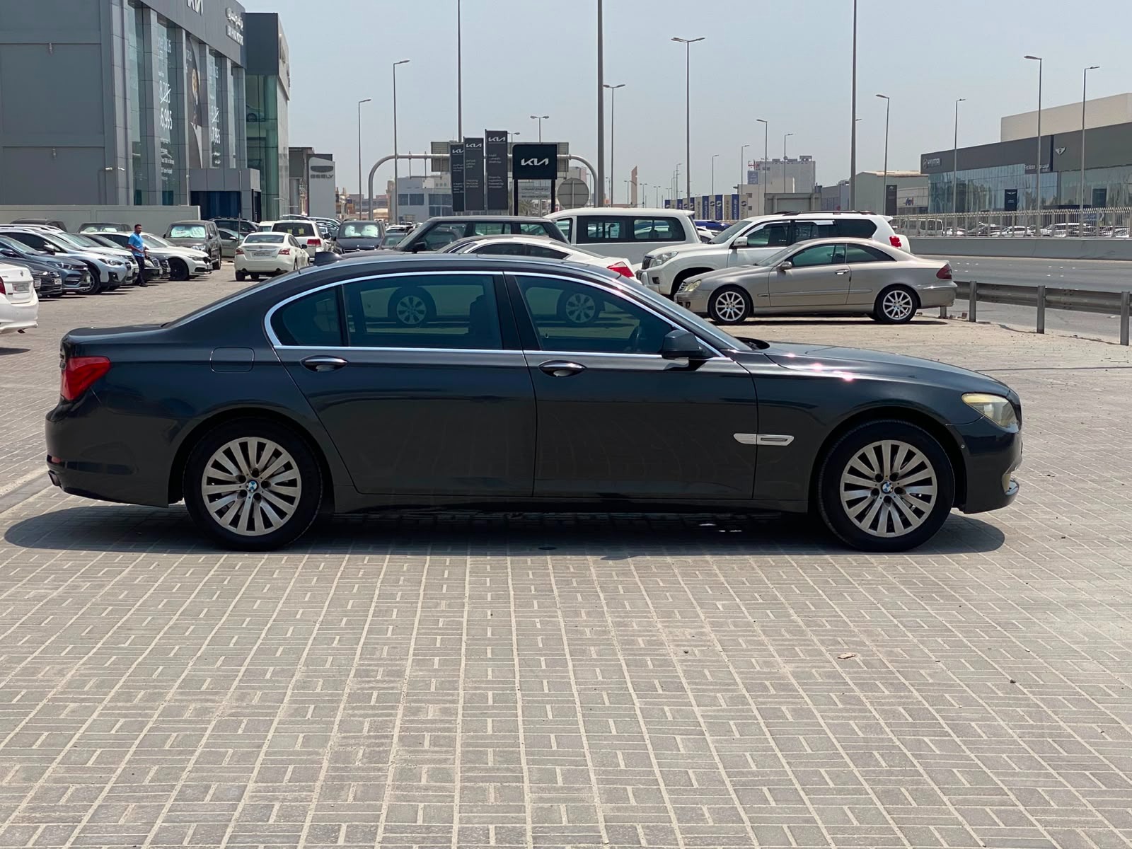 BMW 740Li 2011 (Grey)