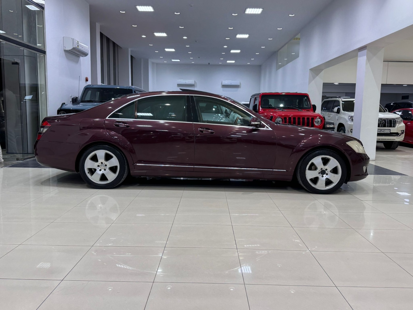 Mercedes Benz S-350 / 2009 (Red)
