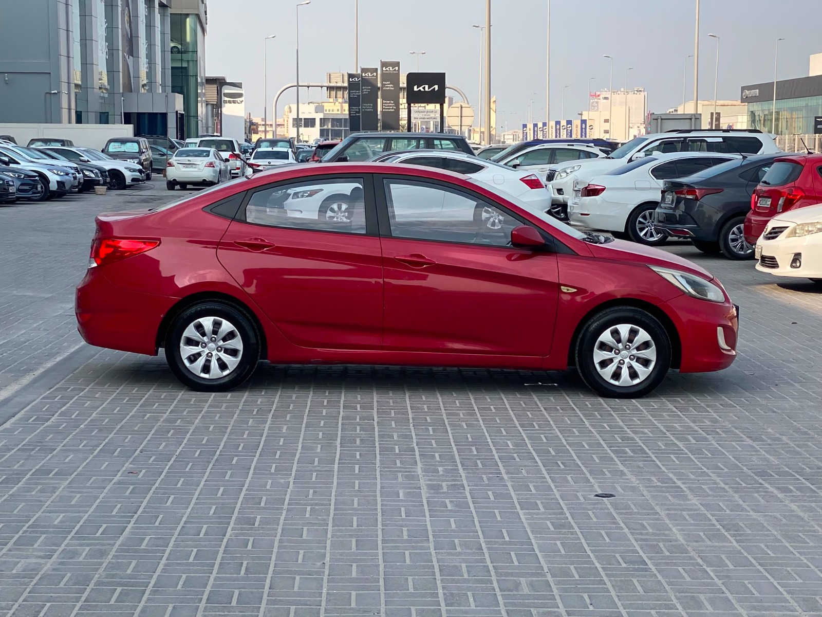 Hyundai Accent 2017 (Red)