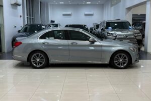 Mercedes Benz C-180 / 2015 (Silver)