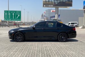 BMW 528i 2015 (أسود)