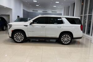 GMC Yukon Denali 2024 (White)