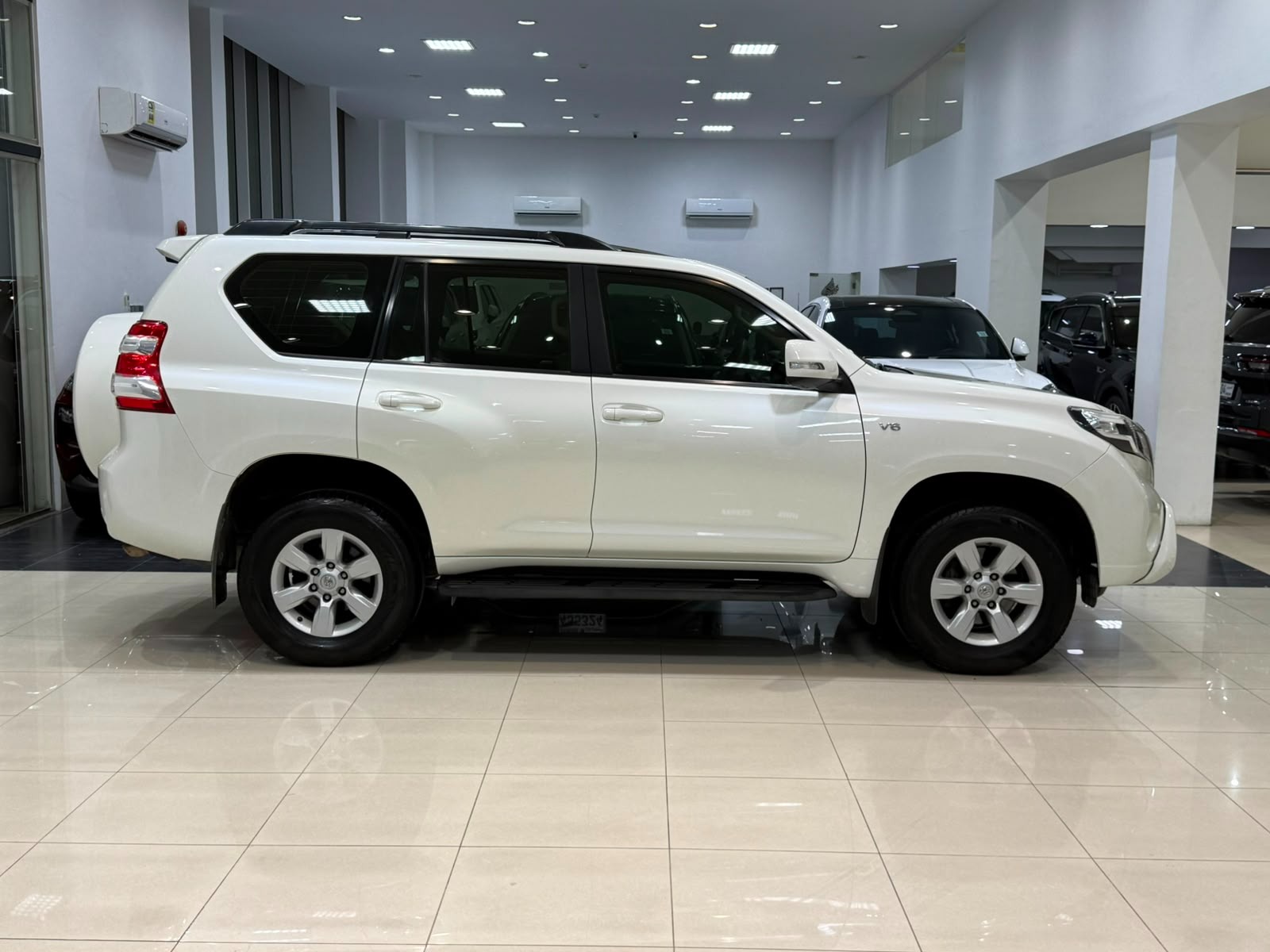 Toyota Prado TX-L 2017 (White)