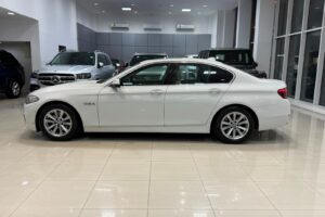 BMW 520i 2016 (White)