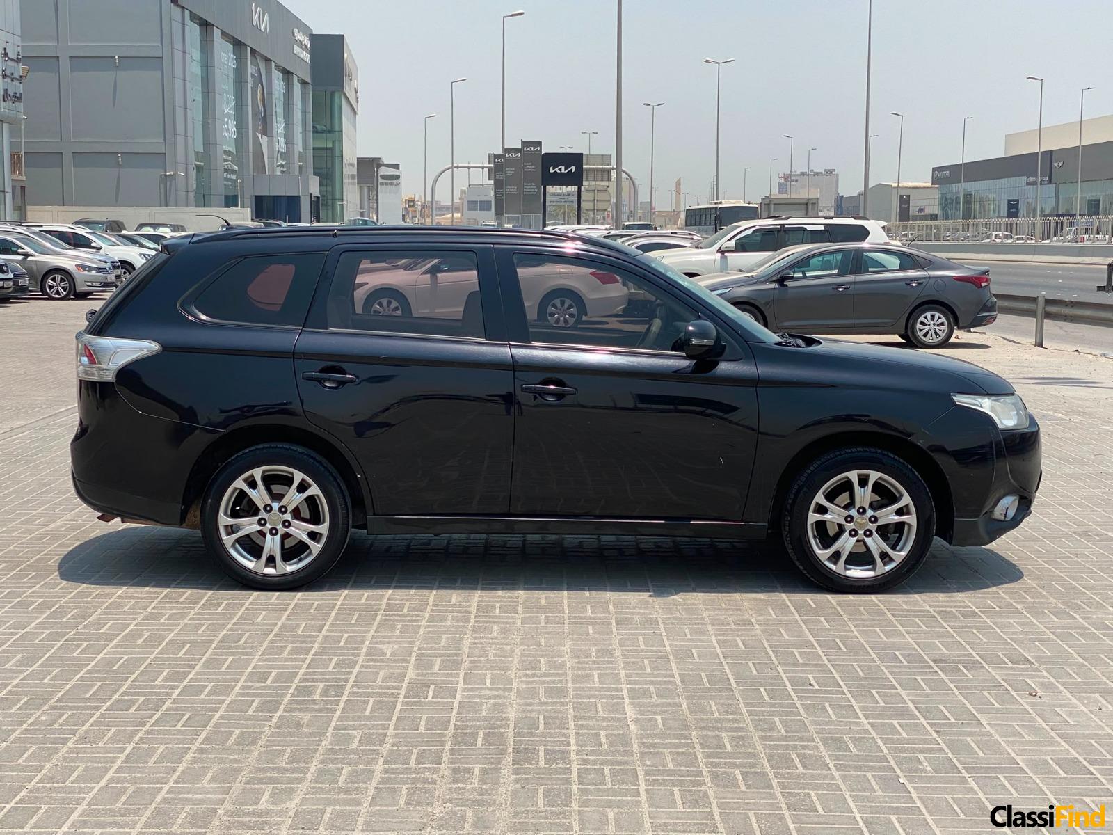Mitsubishi Outlander 2014 (Black)