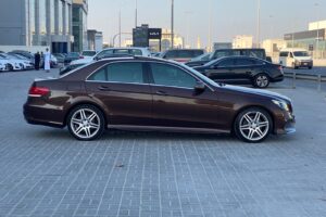 Mercedes Benz E-300 / 2014 (Brown)