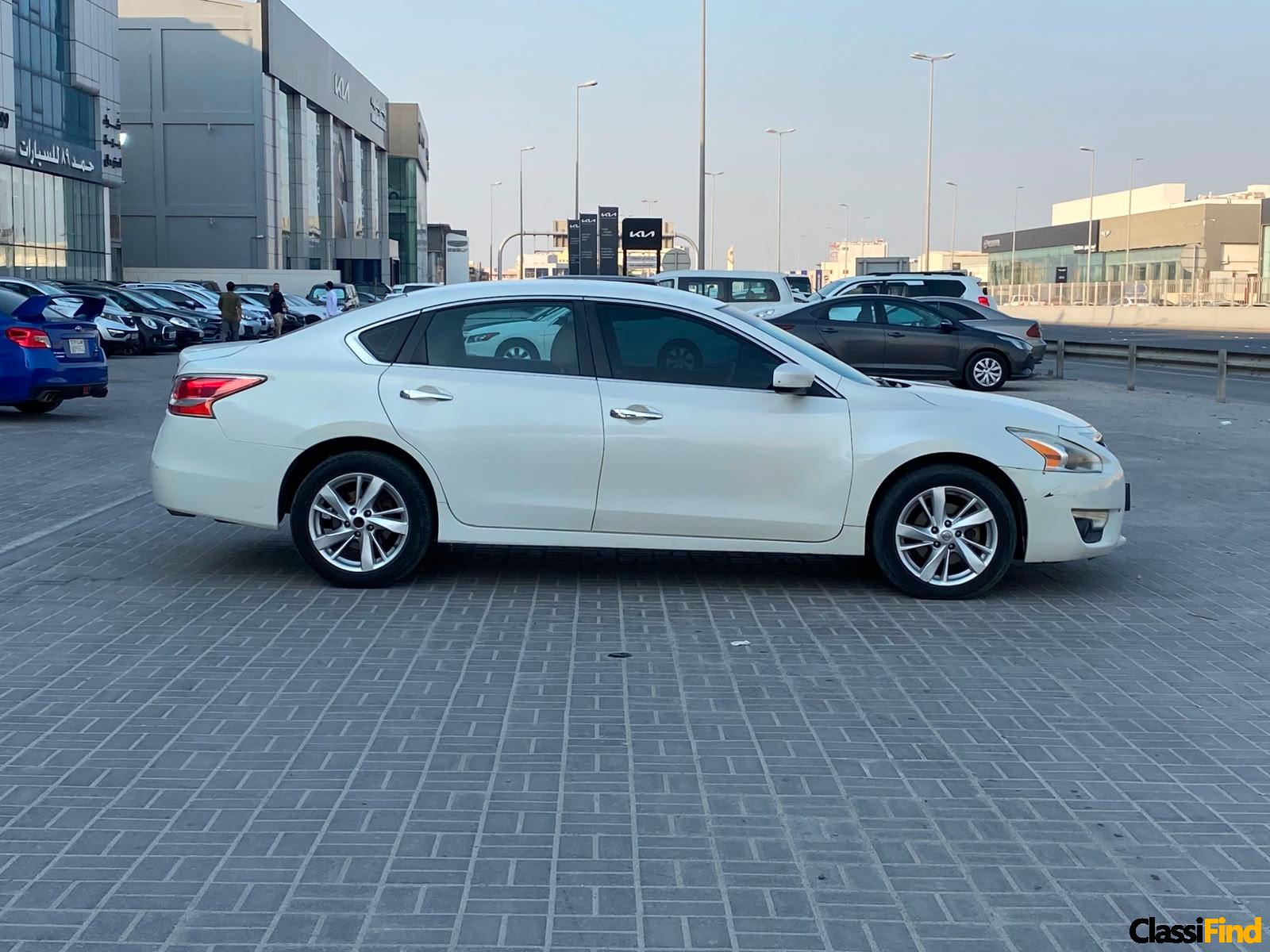 Nissan Altima 2016 (White)