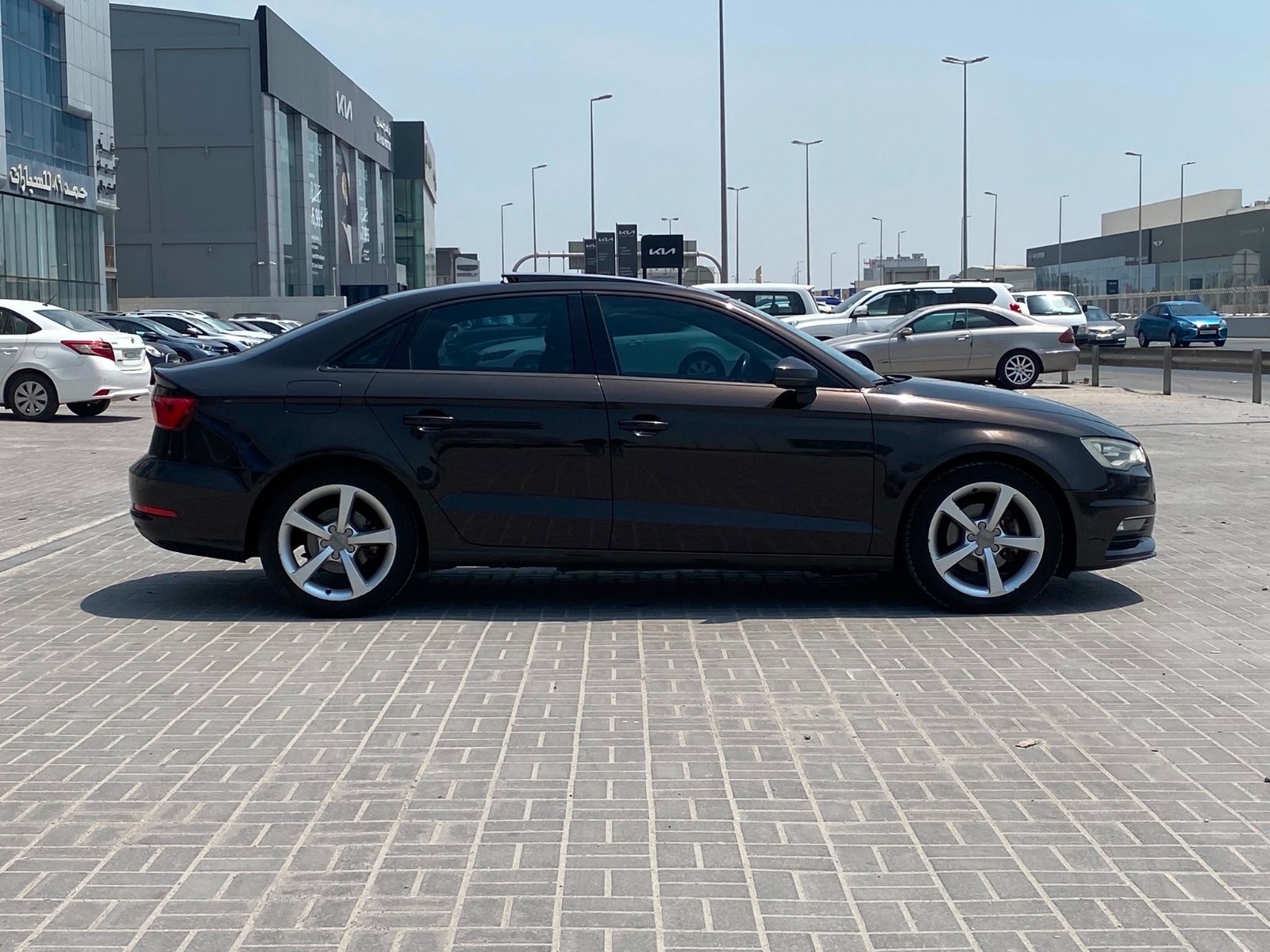 Audi A3 / 2015 (Brown)