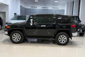 Toyota FJ Cruiser 2016 (Black)