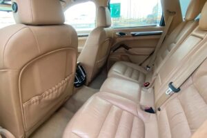 Porsche Cayenne 2012 (Grey)