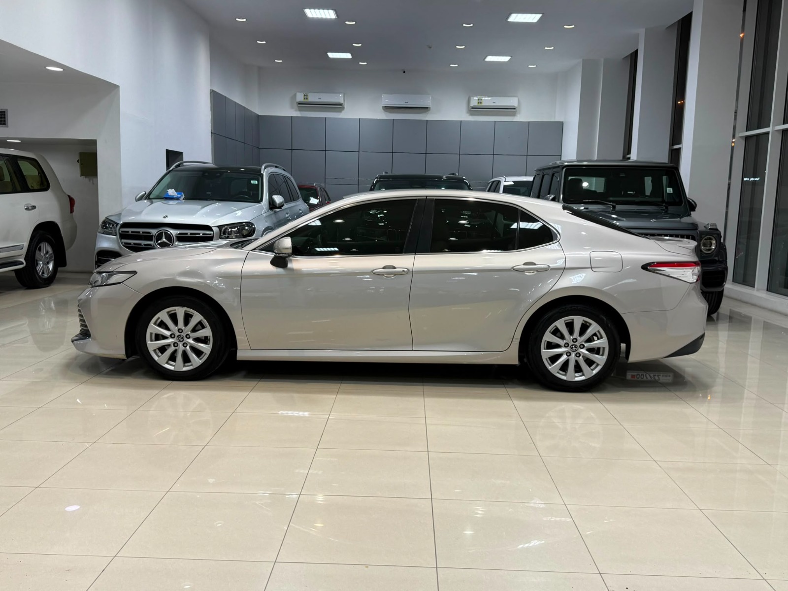 Toyota Camry LE 2019 (Beige)