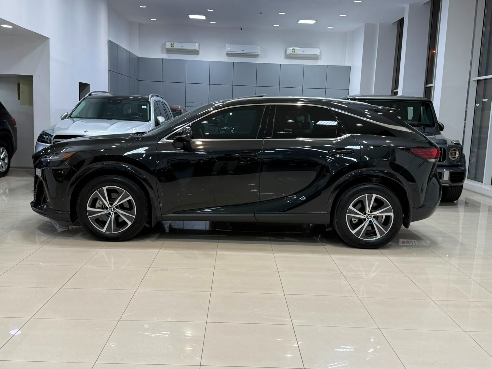 Lexus RX-350 / 2025 (Black)