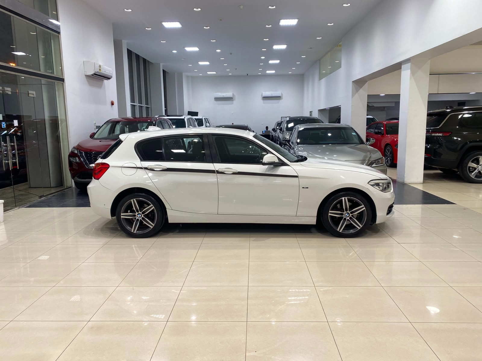 BMW 120i 2016 (White)