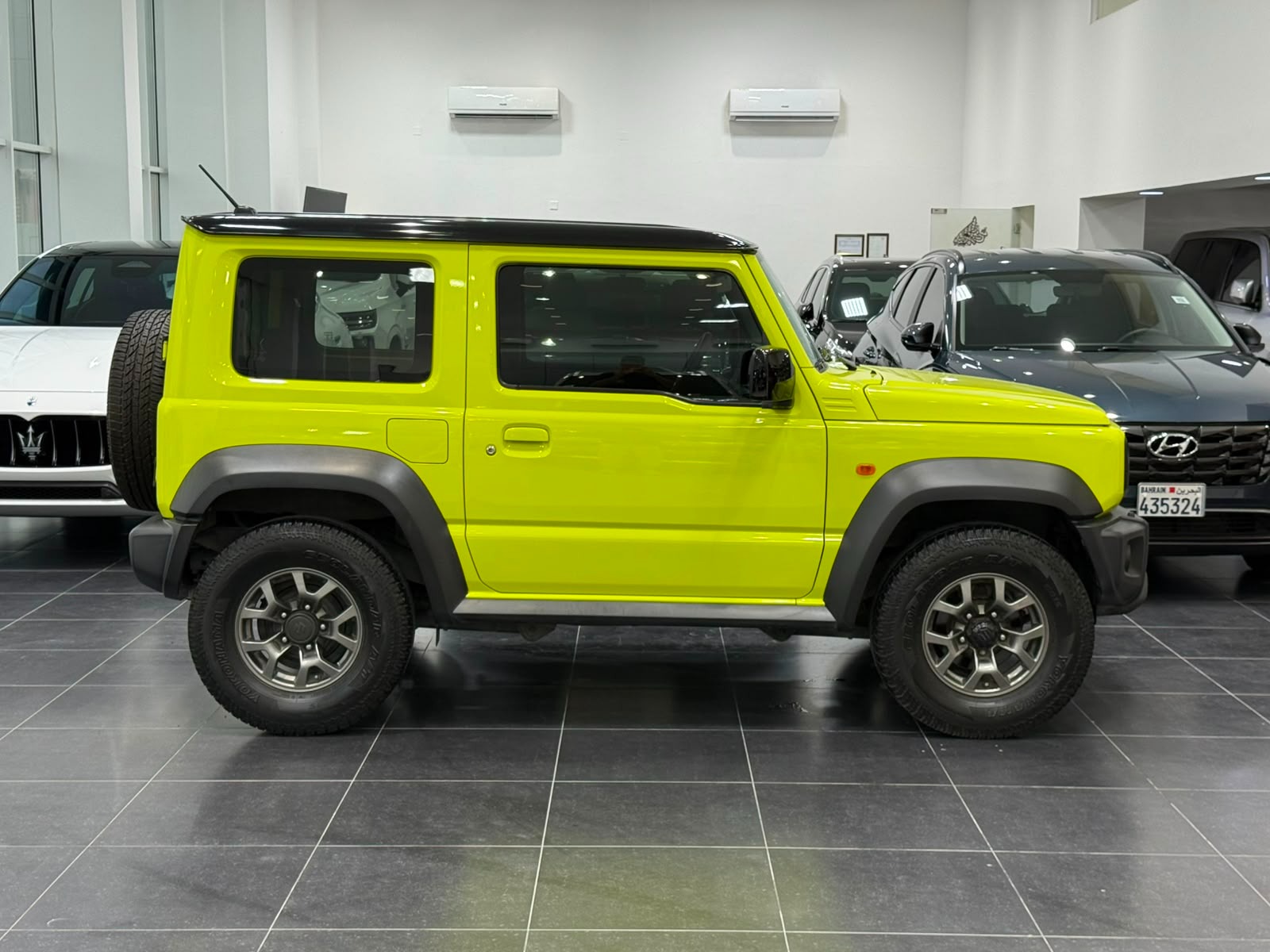 Suzuki Jimny 2023 (Yellow)
