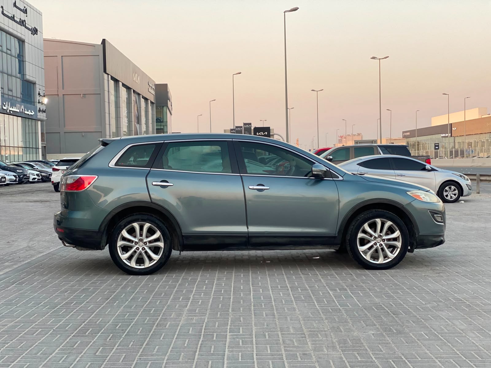 Mazda CX-9 / 2012 (أخضر)