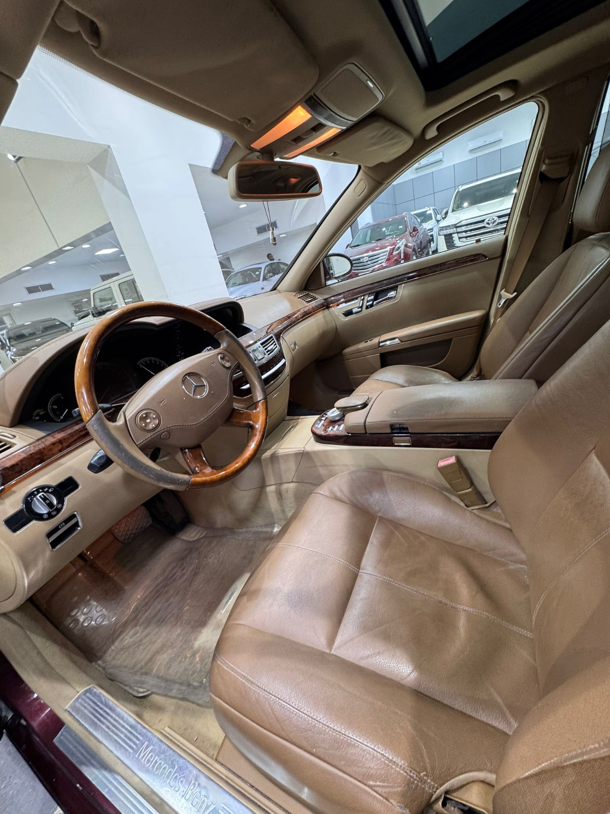 Mercedes Benz S-350 / 2009 (Red)