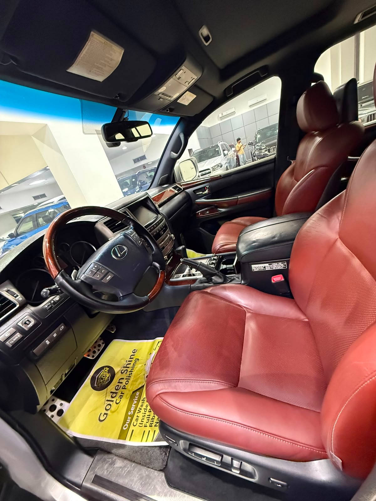 Lexus LX-570 S 2015 (Silver)