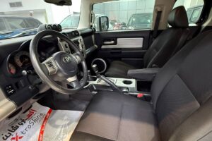 Toyota FJ Cruiser 2016 (Black)