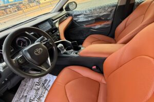 Toyota Camry LE Hybrid 2022 (White)