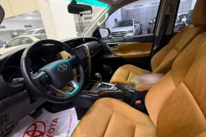 Toyota Fortuner / 2024 (Silver)