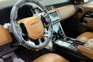 Range Rover Vogue SE 2019 (White)