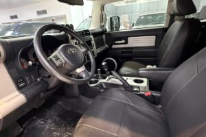 Toyota FJ Cruiser 2016 (White)