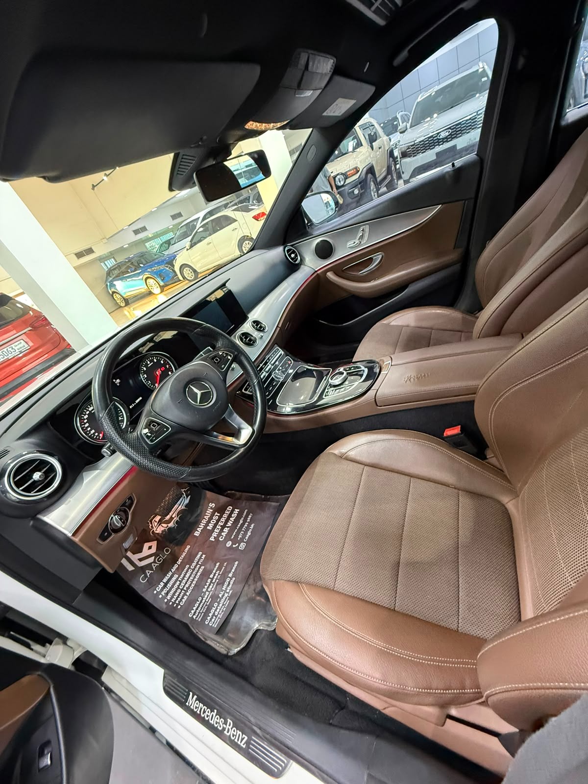 Mercedes Benz E-200 / 2017 (White)