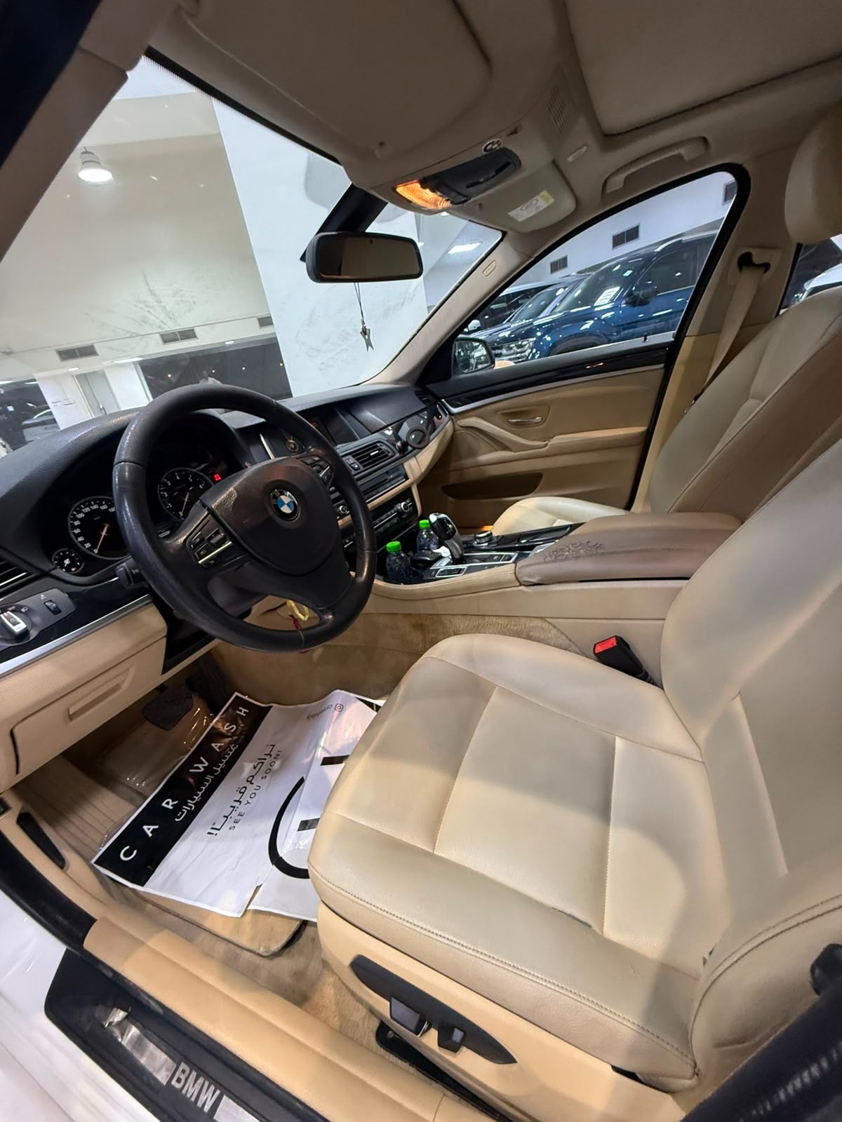 BMW 520i 2016 (White)