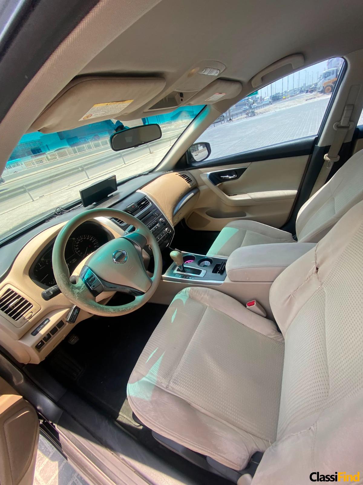 Nissan Altima 2016 (Grey)