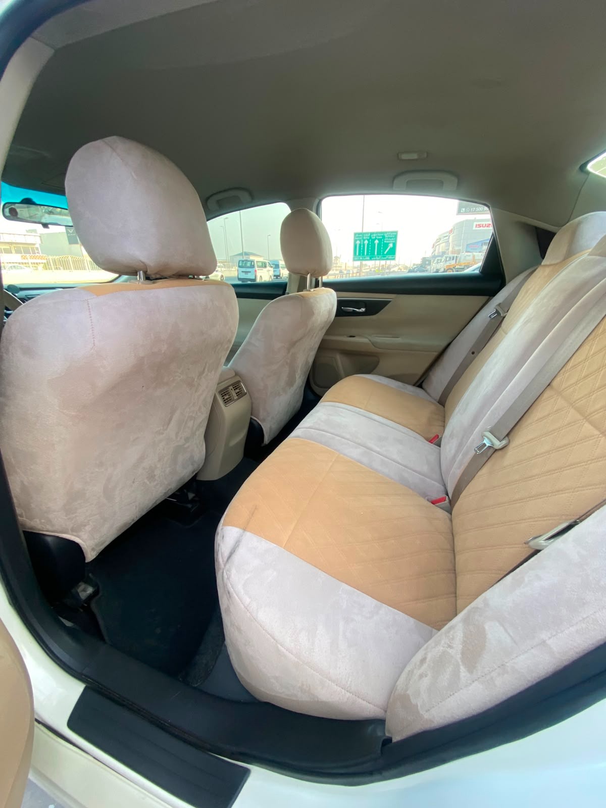 Nissan Altima 2016 (White)