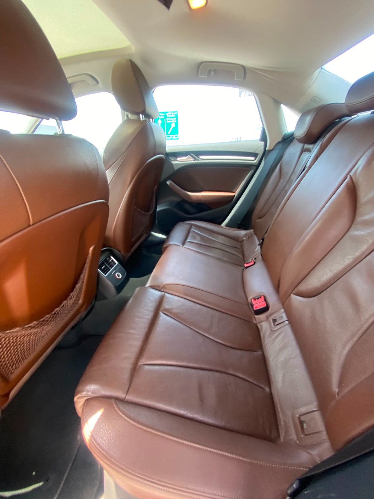 Audi A3 / 2015 (Brown)