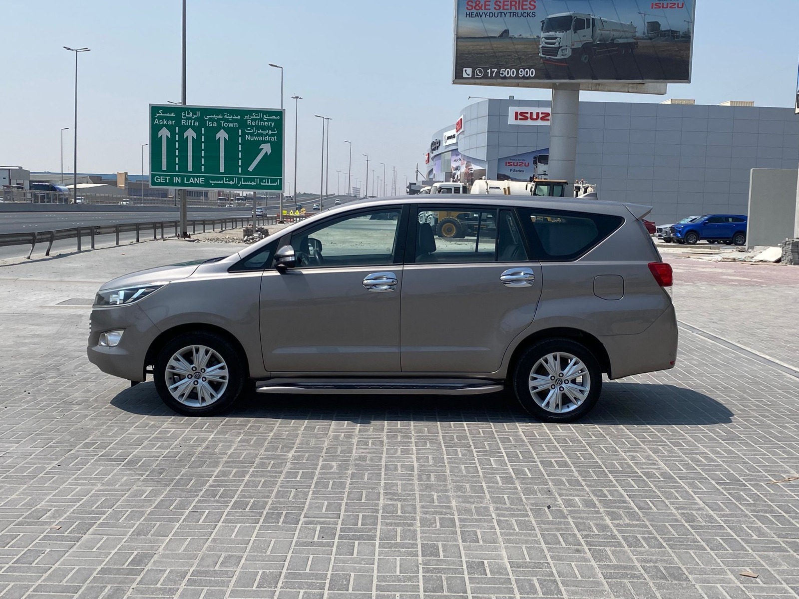 Toyota Innova 2016 (Bronze)