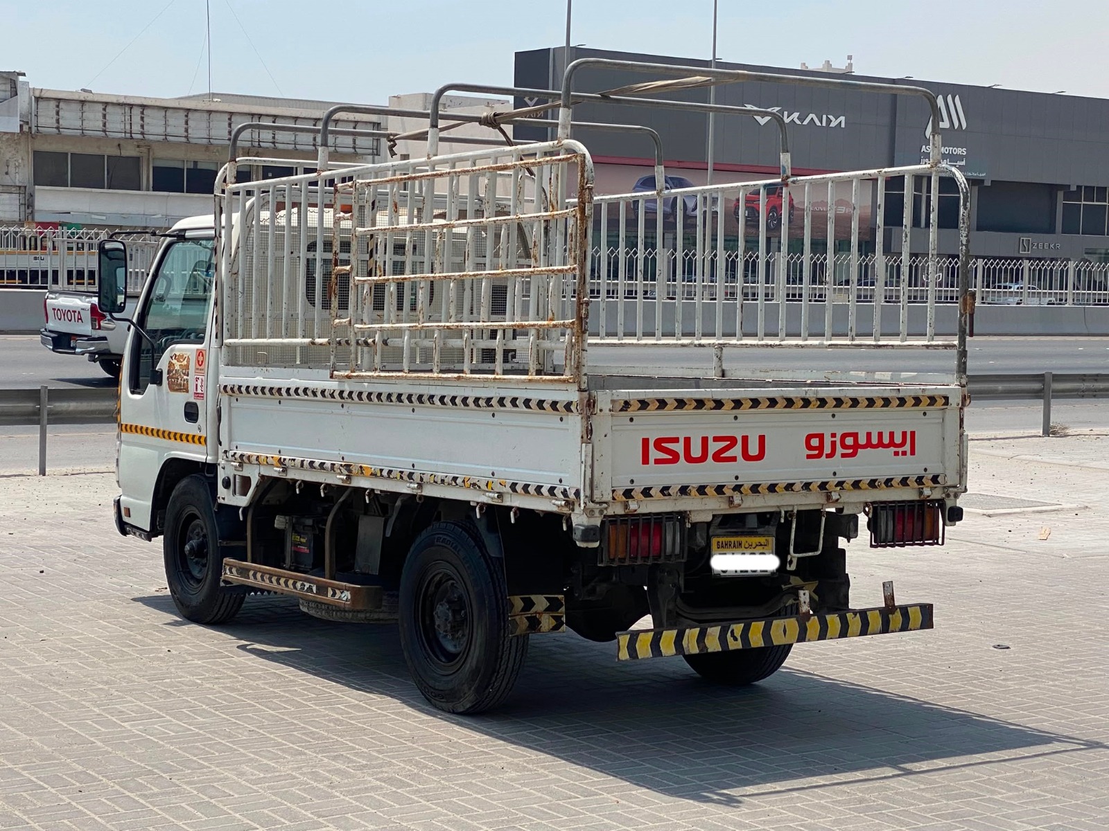 Isuzu QKR 2016 (White)