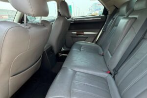 Chrysler 300C 2006 (White)