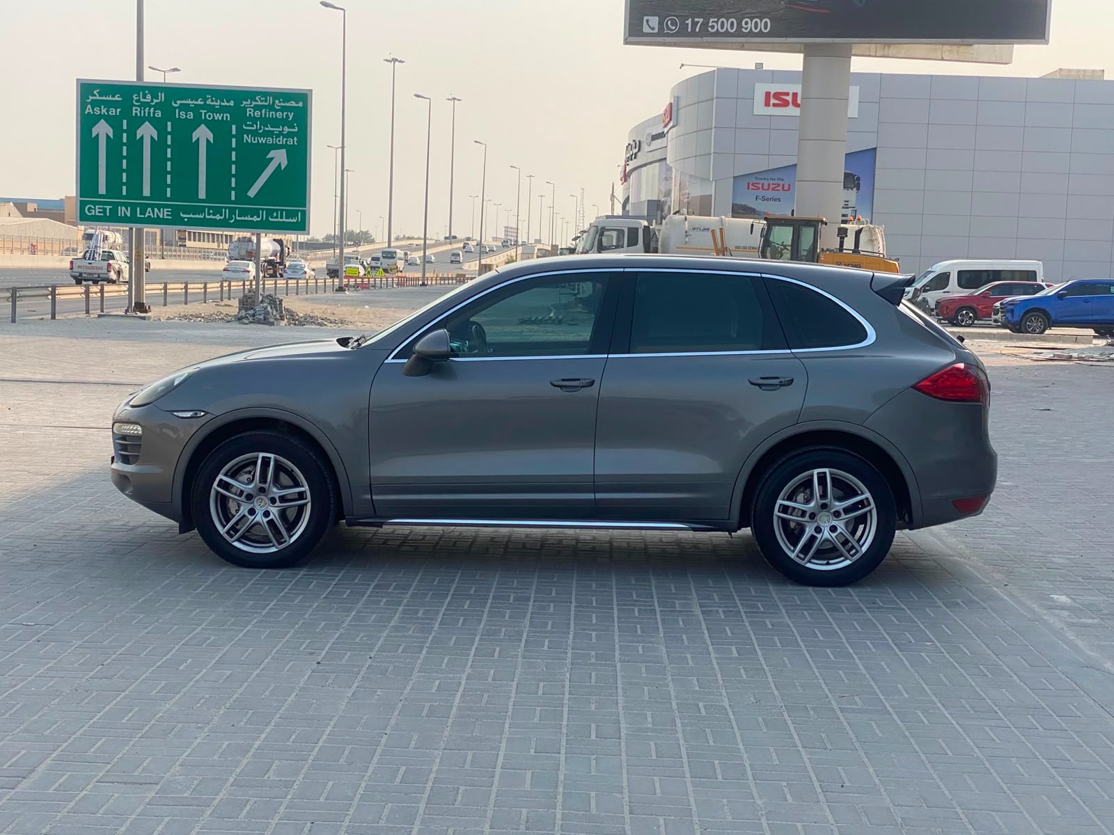 Porsche Cayenne 2012 (Grey)